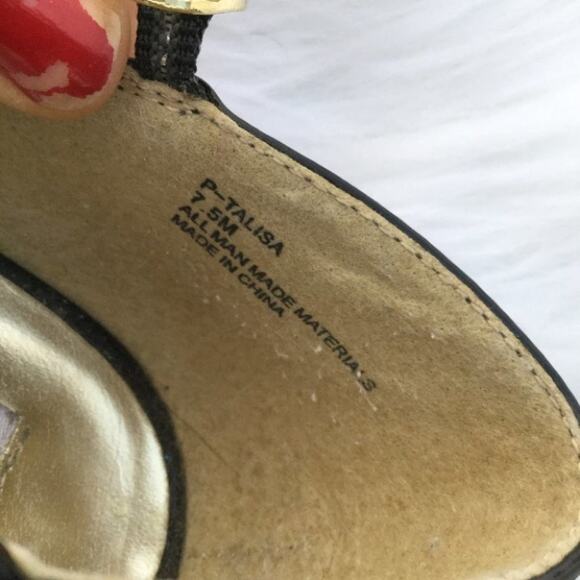 Steve Madden Talisa Black Ruffle Heels Size 7.5 - Picture 2 of 8